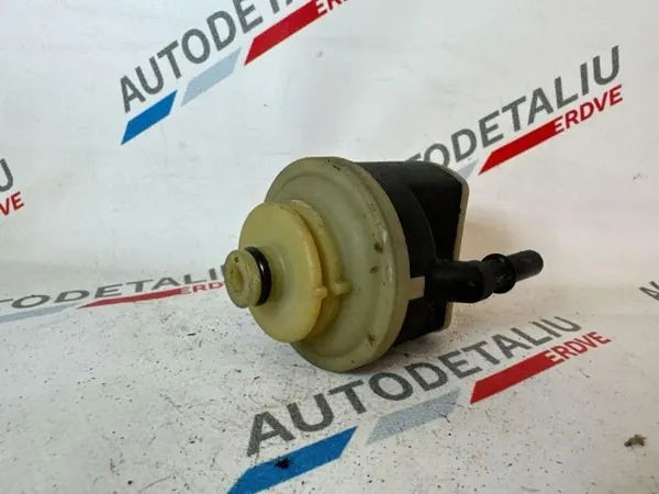 BMW Bränslefiltervärmare OEM 1332857251 för 2.0L diesel image 7