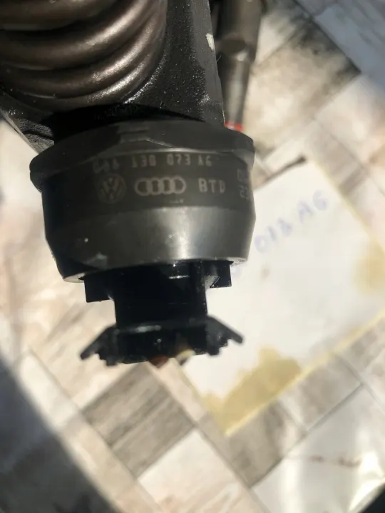 Injecteur Bosch 038130073AG pour 1.9 TDI 105CH image 4