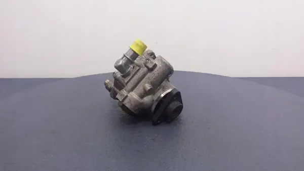 Pompe de direction OEM PW680125 pour Audi A6 C5 2.8 V6 image 2