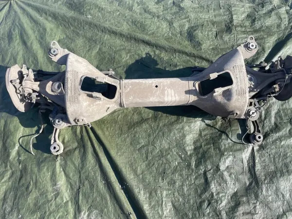 Hinterachsschwinge OEM 9640718710 für Peugeot 407 image 6