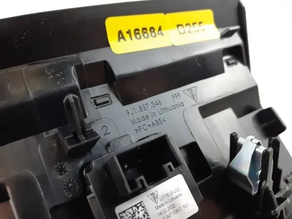 Porsche Taycan Zonsensor OEM 9J1907539C - Gebruikt image 4
