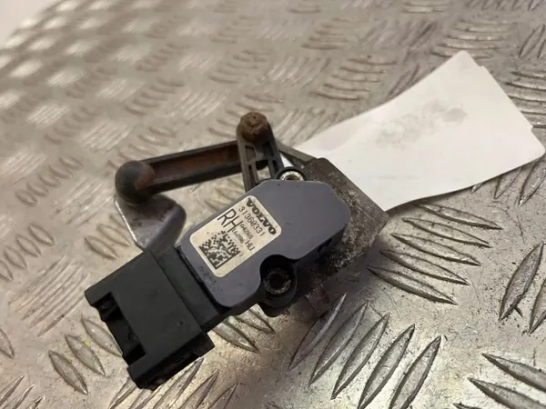 Sensor de Nivelamento Faróis Volvo XC90 2018 OEM 31360331 image 3