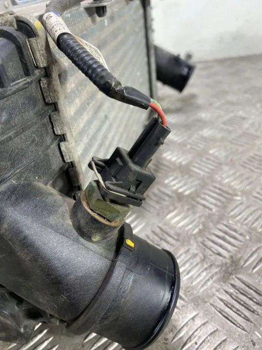 KIA Sportage Intercooler OEM FBZ20835 - Begagnad image 7