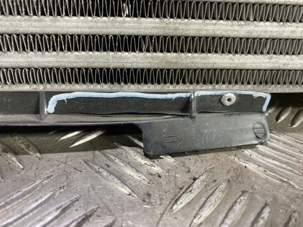 KIA Sportage Intercooler OEM FBZ20835 - Begagnad image 9