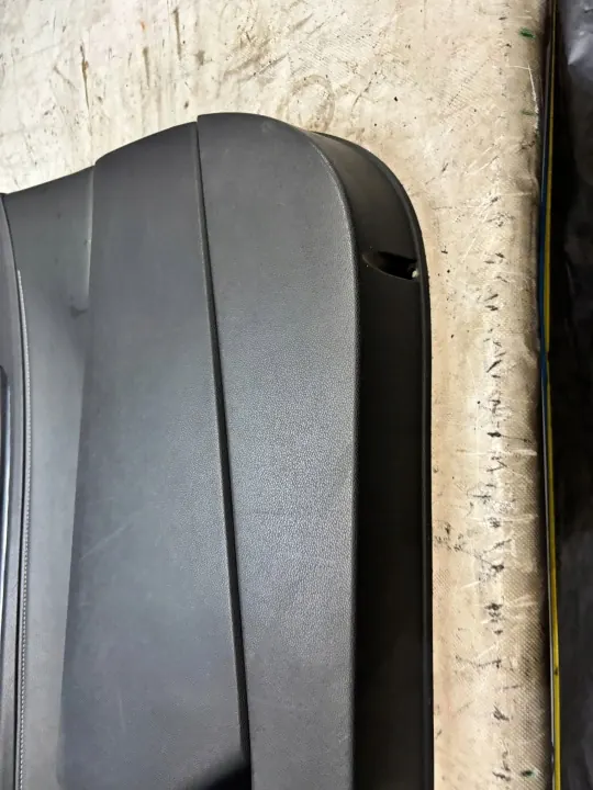 Panel de puerta delantera derecha OEM 13221168 Opel Astra H image 10