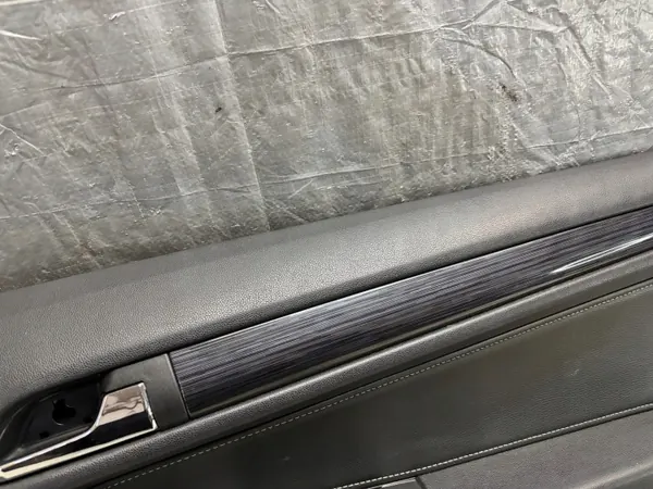 Panel de puerta delantera derecha OEM 13221168 Opel Astra H image 6