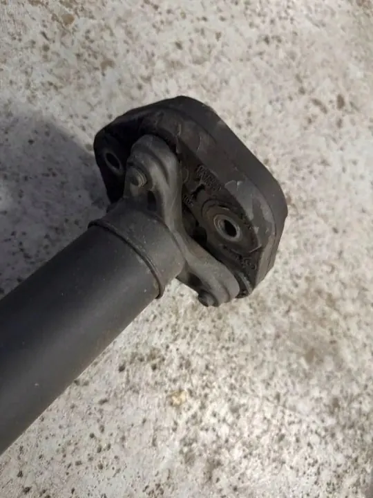 Mercedes E W213 Vetoakseli OEM A2130700 - Käytetty image 3