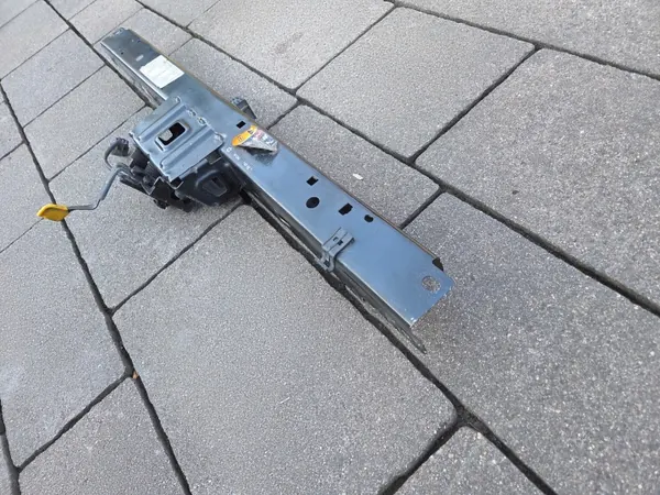 OEM 13371992 Barra superior cinto + fechadura Opel Zafira C image 7