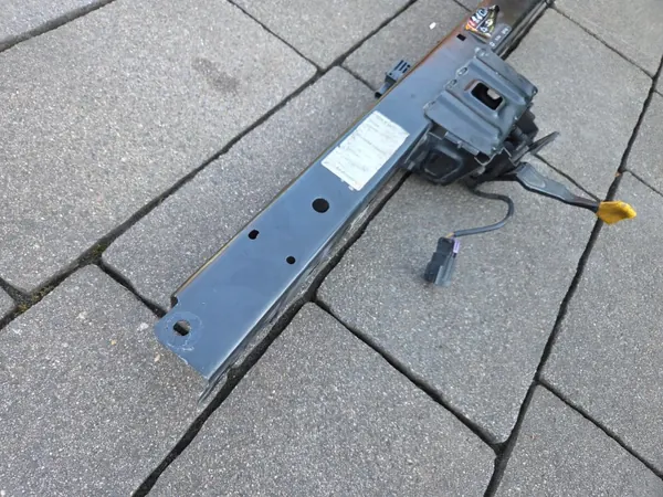 OEM 13371992 Barra superior cinto + fechadura Opel Zafira C image 8