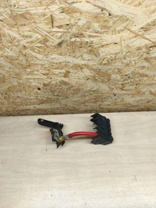 Porsche Batteriesicherung OEM 971937753 - Gebraucht image 2