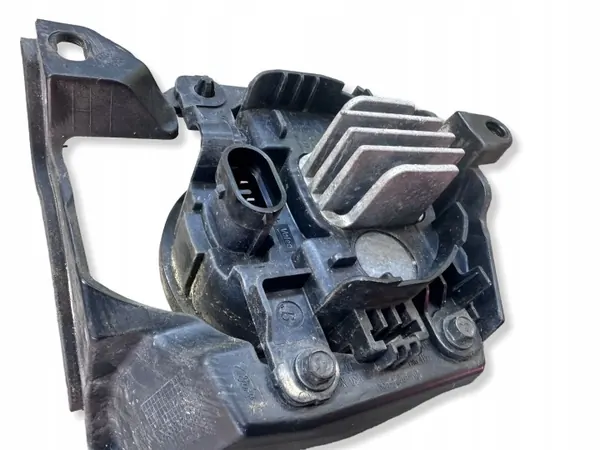 Ford Mustang VI 2016 Fram dimljus OEM FR3B15K201AE image 3