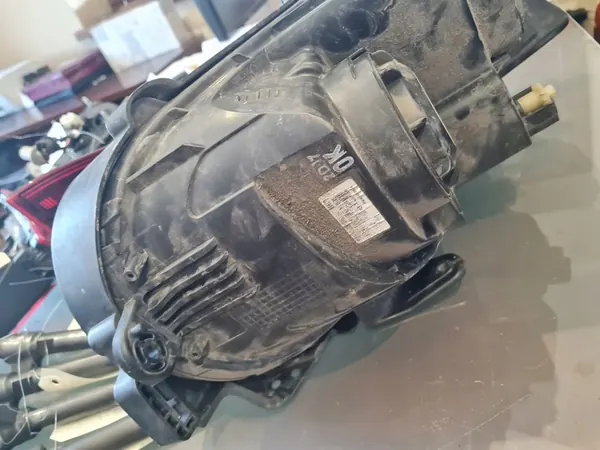 TYC 20-12774-05-9 Faros image 3