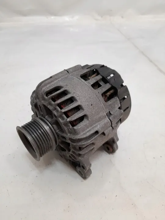 Audi A5 18- Vaihtovirtageneraattori 06E903024L image 3