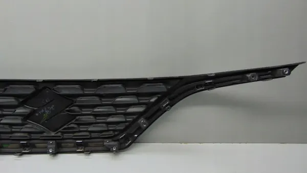 Rejilla OEM 71741-68P para Suzuki Baleno II - Usado image 8