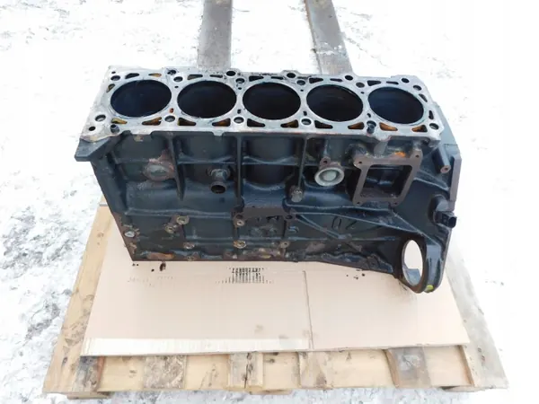 Mercedes Sprinter 2.7 CDI moottorilohko OEM image 4
