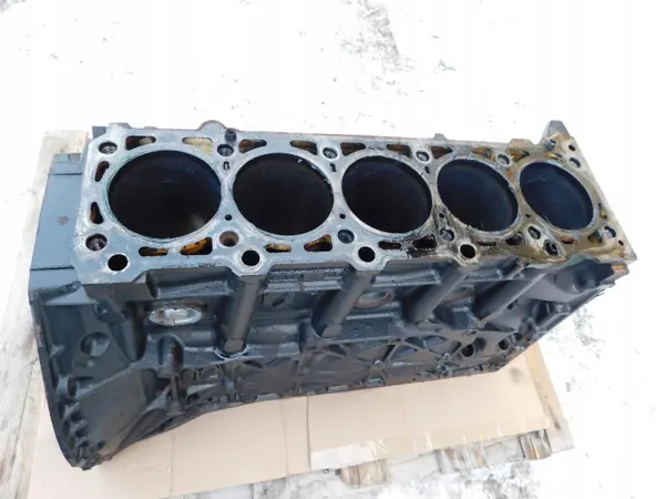 Mercedes Sprinter 2.7 CDI moottorilohko OEM image 6