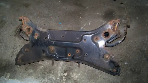 Suzuki Swift MK6 Voorbalk OEM swift mk6 belka przednia image 2