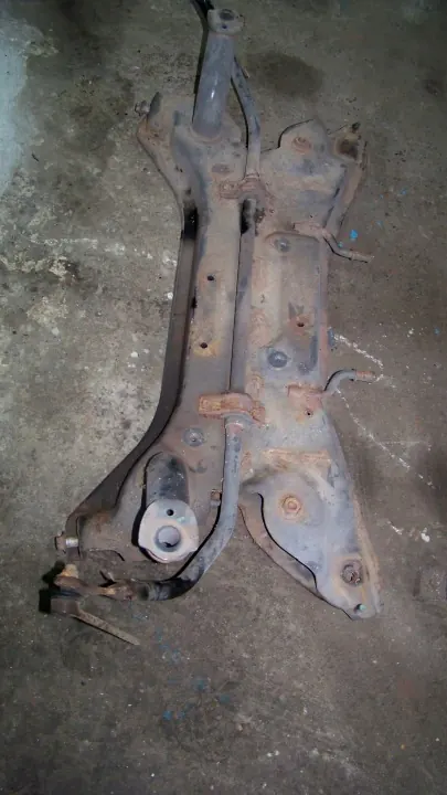 Suzuki Swift MK6 Voorbalk OEM swift mk6 belka przednia image 5