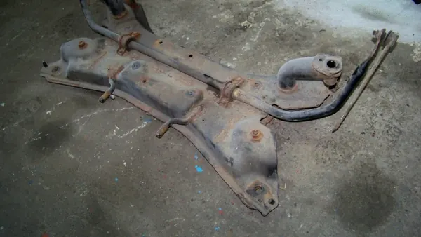 Suzuki Swift MK6 Voorbalk OEM swift mk6 belka przednia image 7