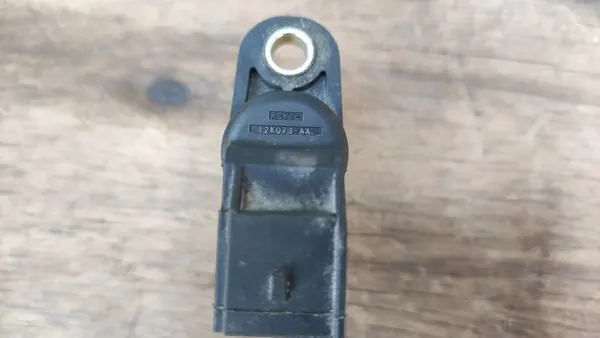 FORD FUSION 2.0 CAMSHAFT SENSOR AS71 12K073 AA image 4