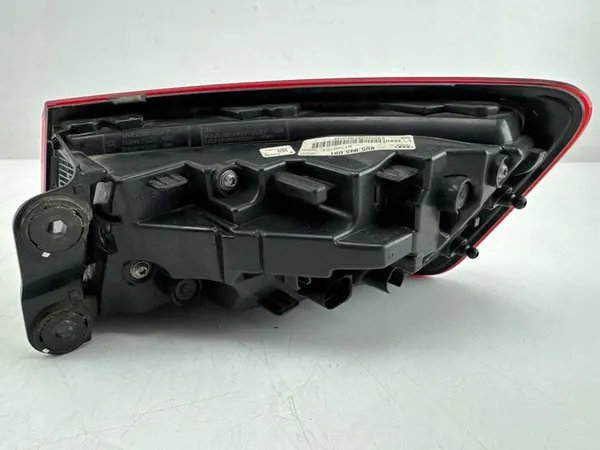 AUDI A3 8V5 Sedán Luz Trasera Izquierda image 3