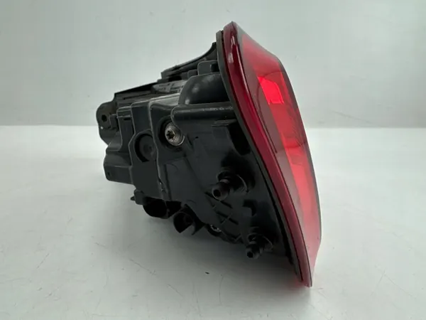 AUDI A3 8V5 Sedán Luz Trasera Izquierda image 4