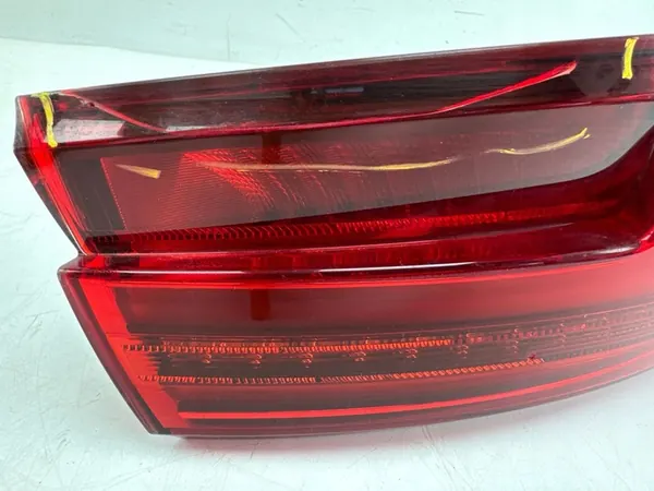 AUDI A3 8V5 Sedán Luz Trasera Izquierda image 6