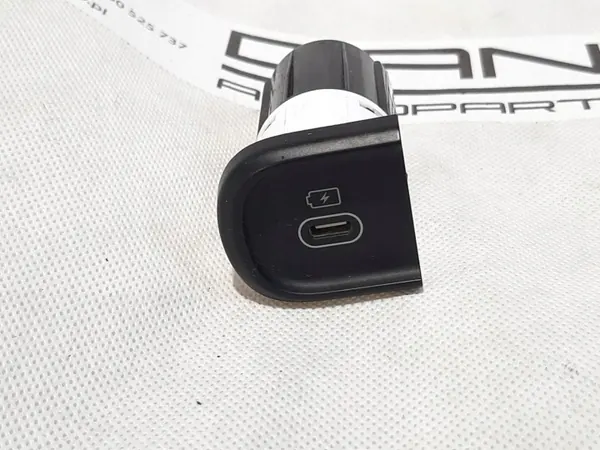 Tomada USB OEM 96125-P1500 para Kia Sportage V image 2