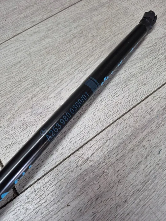 Vänster baklucka aktuator Mercedes GLC A2539800300 image 5