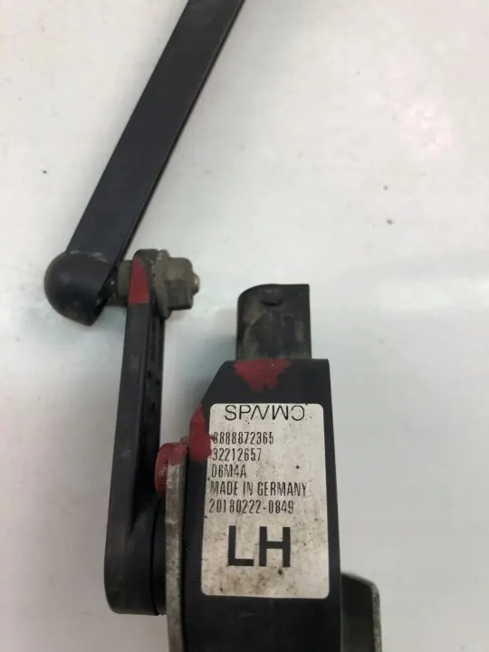 Hinterer linker Niveausensor OEM 32212657 für Volvo XC40 image 3