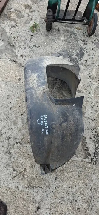 Front Left Wheel Arch Peugeot 307 02R image 2