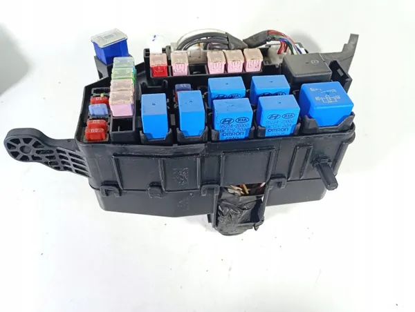 Hyundai Getz säkringslåda OEM M1S248 DOM 00020502 image 3
