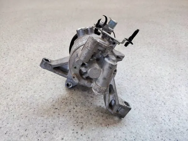 Compressore Aria Condizionata Subaru Forester SJ 2.0 XT OEM 73111FJ051 image 5