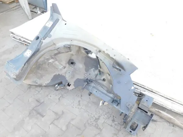 Citroen C6 2.7 HDI 07r Longarina Dianteira Direita OEM image 3