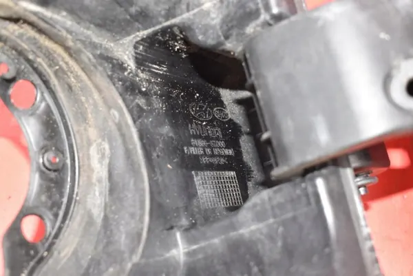 Polttoainekansi OEM 81596-3Z000 Hyundai i40:lle 2011-2015 image 9