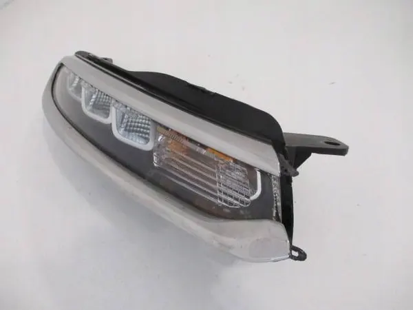 Farol LED direito OEM 9820877880 para Citroen C3 III image 3