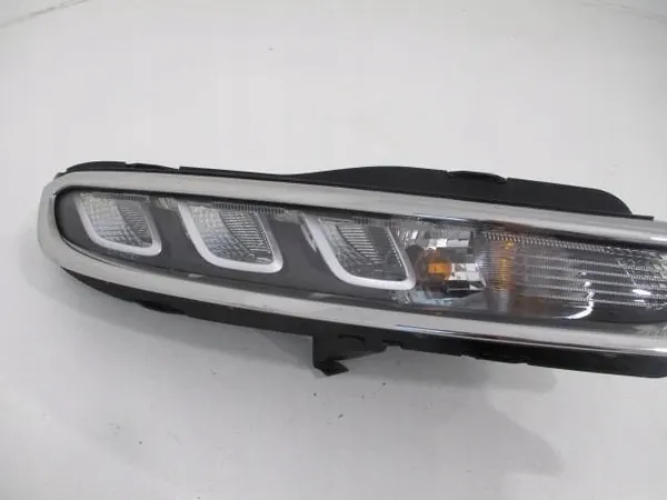 Farol LED direito OEM 9820877880 para Citroen C3 III image 7