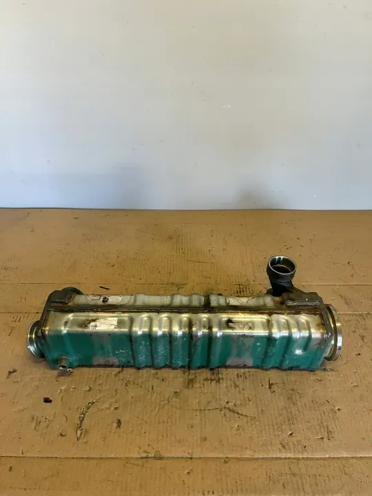 Refroidisseur EGR d'occasion OEM 21944868 Volvo FH image 2