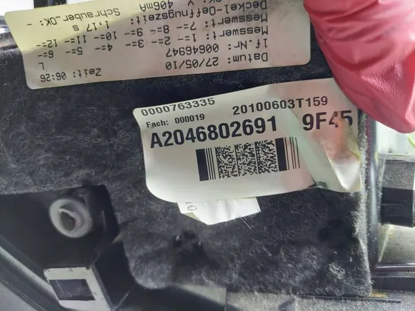 Guante pasajero Mercedes W204 OEM A2046802691 image 9