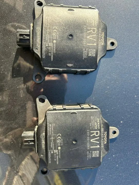 Dodehoek sensor OEM 88162-42090 voor Toyota RAV4 image 2