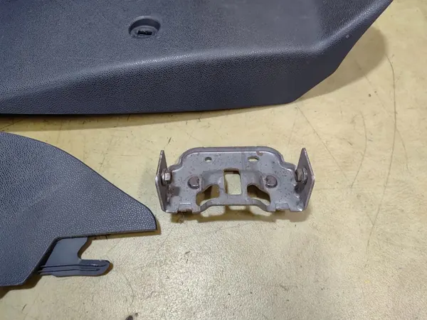 Reposabrazos consola central FIESTA MK7 LIFT OEM image 6