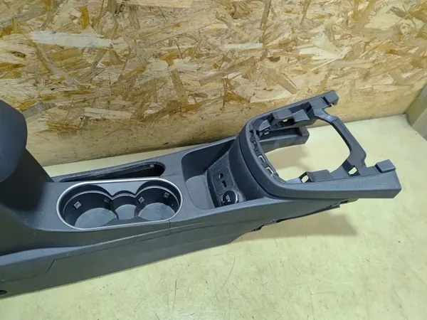 Reposabrazos consola central FIESTA MK7 LIFT OEM image 9