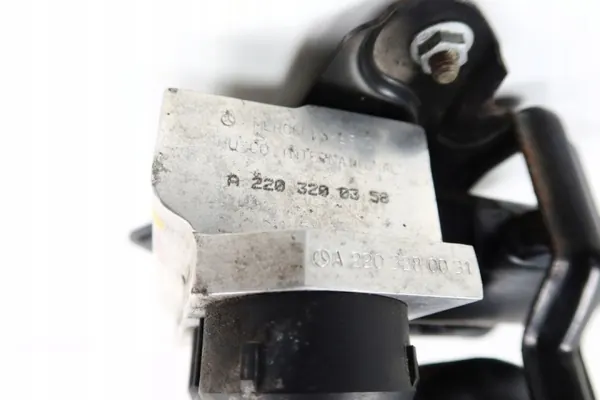 Mercedes ABC-venttiilipalikka OEM 2203200358 W220/W215 image 5