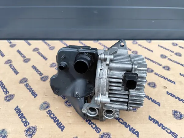 Bomba de aceite Mahle OEM 2334867 para Scania Super Next Gen image 5