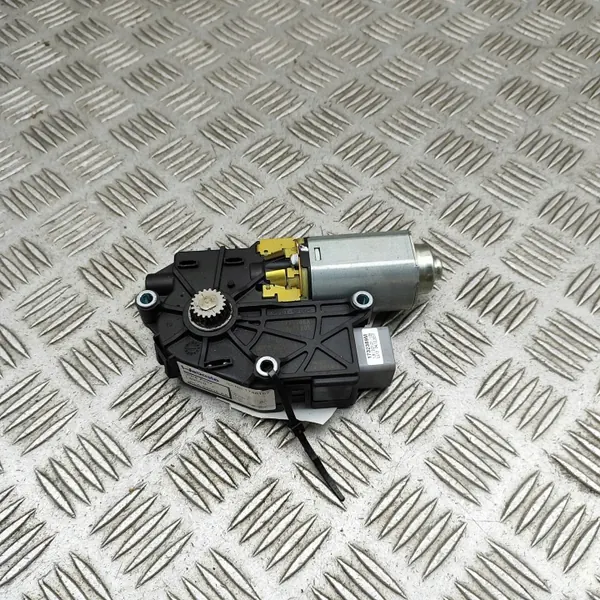 Moteur de toit ouvrant OEM JPLA53508CA pour Range Rover image 3