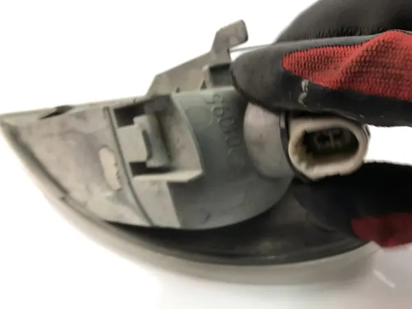 OEM 7700831467 Pisca Para-lama Esquerdo Renault Megane I image 5