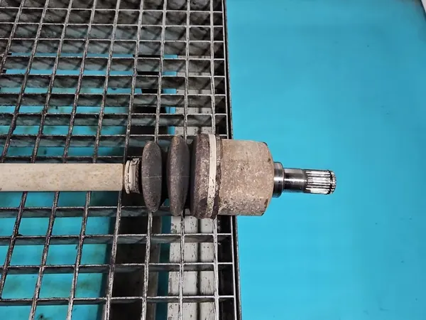 Höger Främre Halvaxel Hyundai Tucson I 2.0 16V Manuell image 2