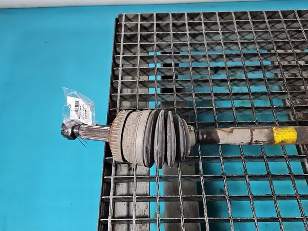 Höger Främre Halvaxel Hyundai Tucson I 2.0 16V Manuell image 3