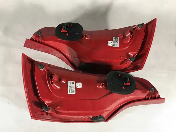 LUZ TRASERA DERECHA LED AUDI Q7 LIFT 4L0945093 image 4