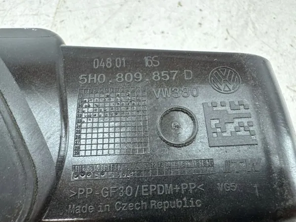 Volkswagen Golf VIII 2023 Bränsletanklock image 2